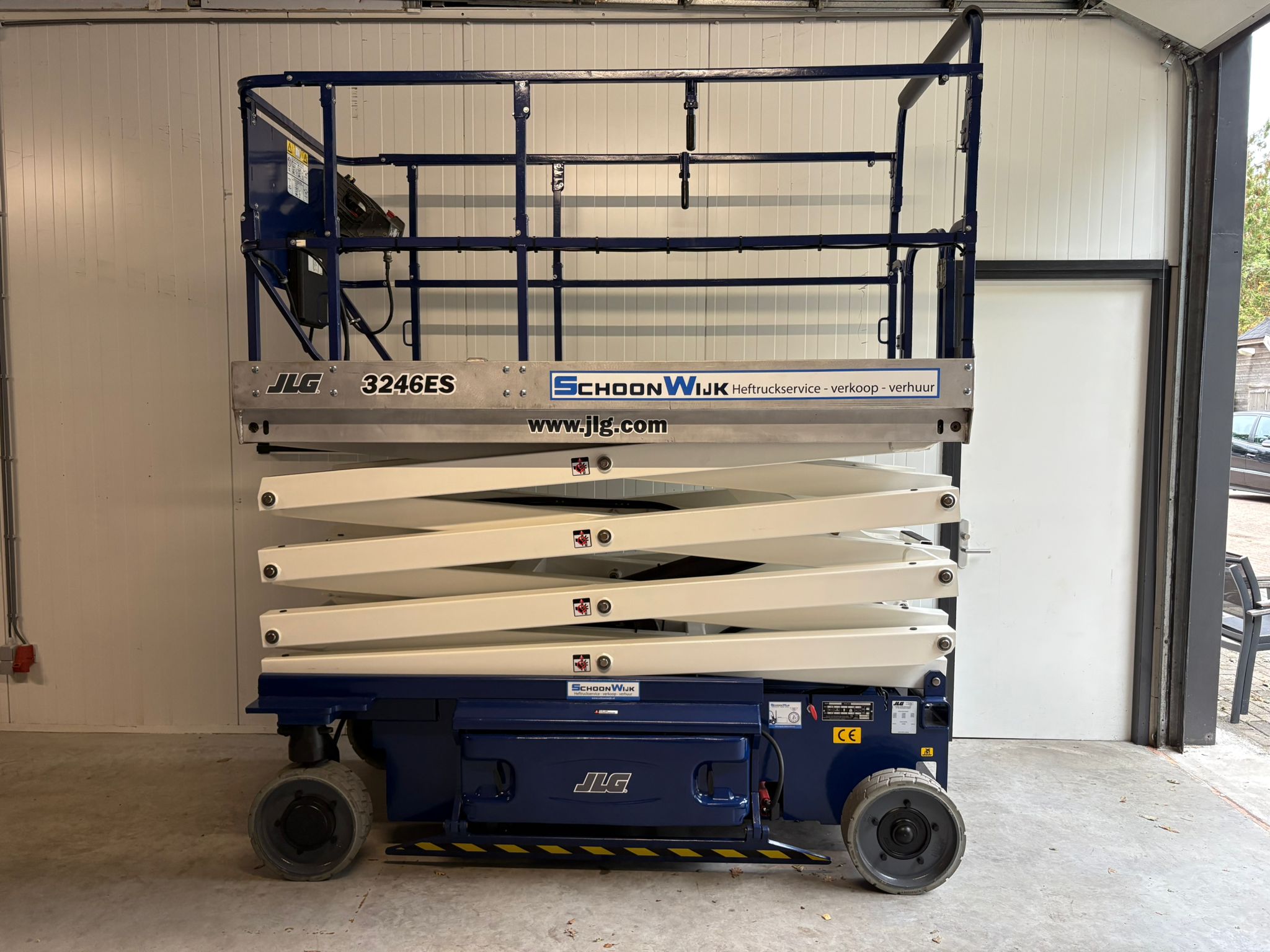 JLG 3246ES